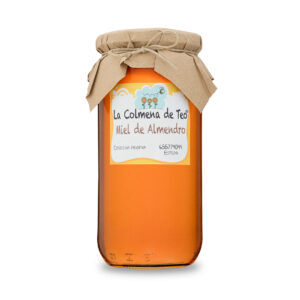 Miel de almendro cruda y sin filtrar de La Colmena de Teo elaborada a partir de flores de almendro Prunus dulcis